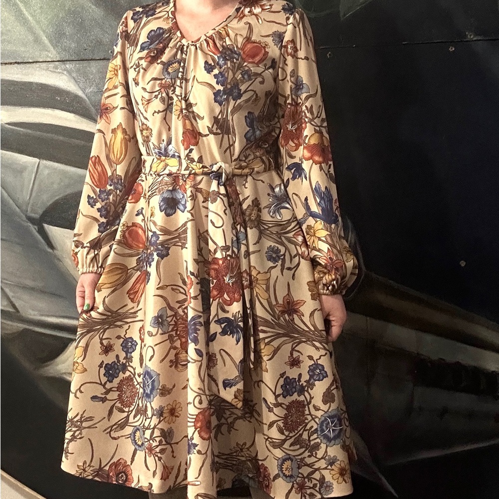 Vintage Sears Spring Garden Beige Floral Long Sleeve Dress w/ Belt